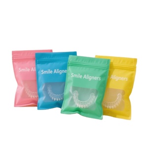 Nhỏ Moq 200Pcs Tùy Chỉnh Một Bên Rõ Ràng Răng <span class=keywords><strong>Aligner</strong></span> Pouch Y Tế Cấp Nhỏ Mylar <span class=keywords><strong>Aligner</strong></span> Dentales Chỉnh Hình Răng <span class=keywords><strong>Aligner</strong></span> - Product Image 2