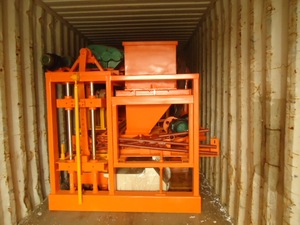 Chinese Wholesales Price CHB <strong>QTJ4</strong>-<strong>26C</strong> <strong>Block</strong> <strong>Machine</strong> Female <strong>Block</strong> <strong>Machine</strong> Semi-automatic <strong>Block</strong> <strong>Machine</strong> With Conveyor - Product Image 6