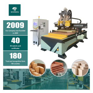 Enrutador CNC de 3 ejes con certificación CE para procesamiento de plástico para carpintería con sistema de Control de estudio Mach3 y NC superficie de mesa de vacío - Product Image 1