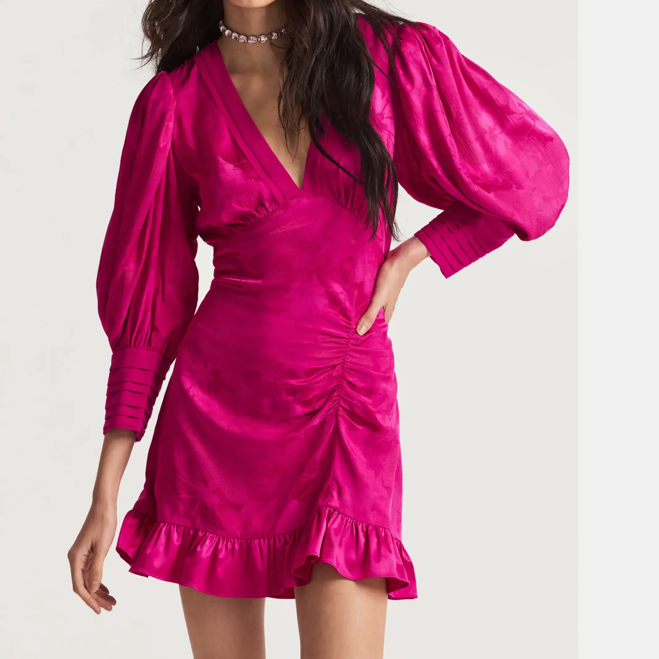 महिला लंबी आस्तीन सुरुचिपूर्ण Ruched आकस्मिक गहरी वी गर्दन सेक्सी पार्टी क्लब मखमल की पोशाक महिलाओं लक्जरी पोशाक