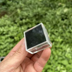 กล่องสี่เหลี่ยมอัญมณีเปลือยขนาด4*4ซม. กล่องสี่เหลี่ยมประดับมุกพร้อมถาดลายตาราง - Product Image 5