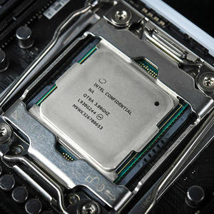 Intel Core i9 10980XE Procesador de CPU de treinta y seis hilos de dieciocho núcleos 165W 24,75 M socket 2066 LGA - Product Image 1