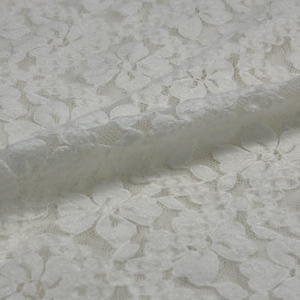 Luxuriously Soft and Intricately Designed White Floral Lace Fabric, with a Composition of 60% P, 37% N and 3% SP