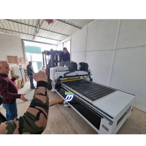 Mustang MT1325 doble eje personalizado Color CNC enrutador 1300 2500mm 3D máquina de carpintería con precio bajo - Product Image 4