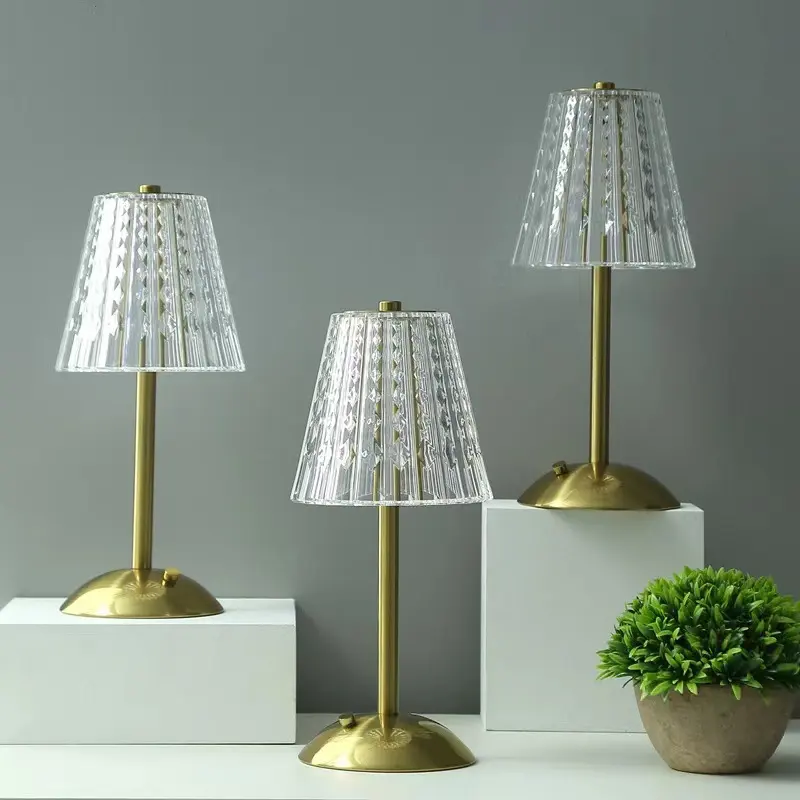 Factory Direct Sale Lampe De Metal Table Light Acrylic Desk Bedroom Crystal Lamps