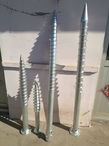 用于栅栏系统的镀锌地面螺丝桩基