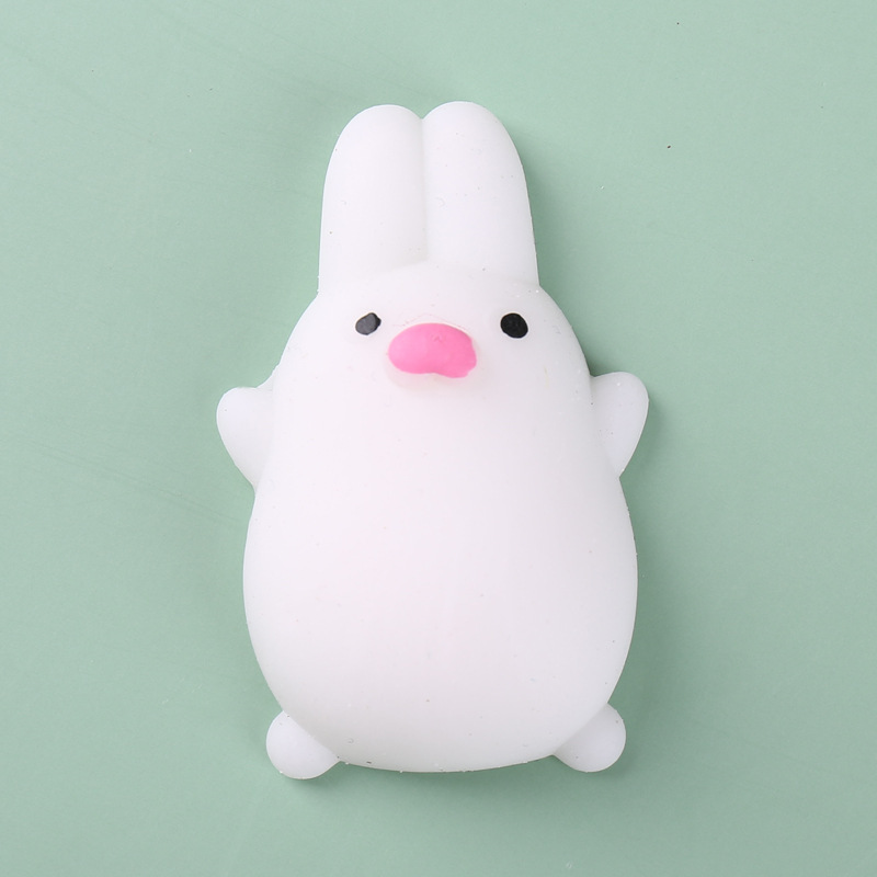 Conejo blanco feliz