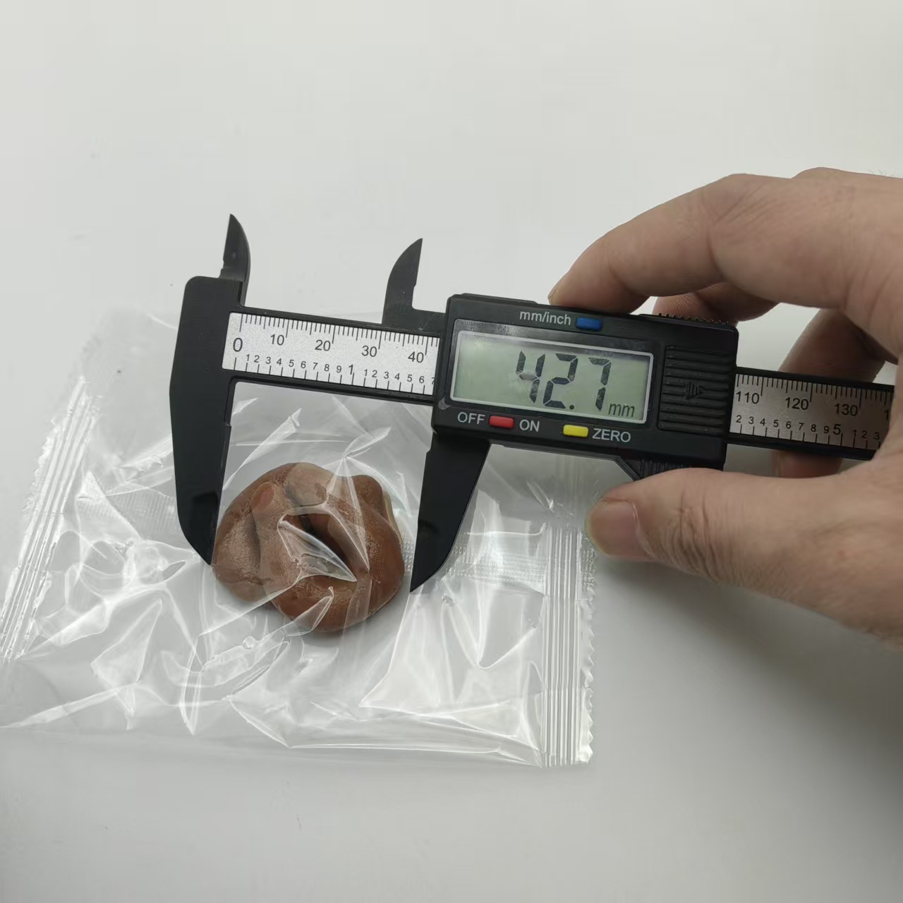 Small-sized poop-10g