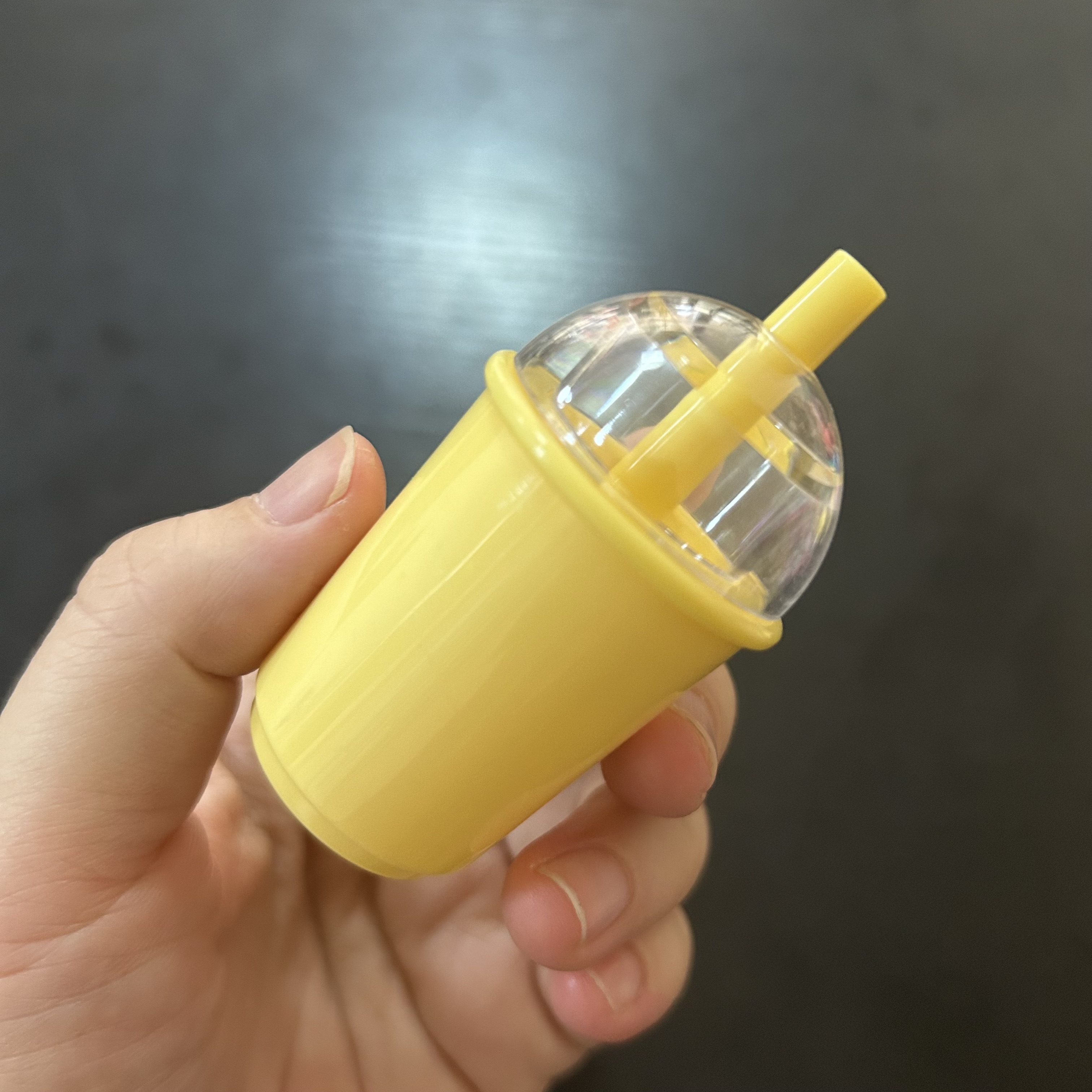 Contenant pour baume à lèvres