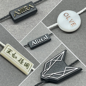 Varias cadenas de etiquetas colgantes de sello de plástico con bloqueo de logotipo en relieve personalizado para etiquetas de ropa cinta de cinta para etiquetado de tela - Product Image 6