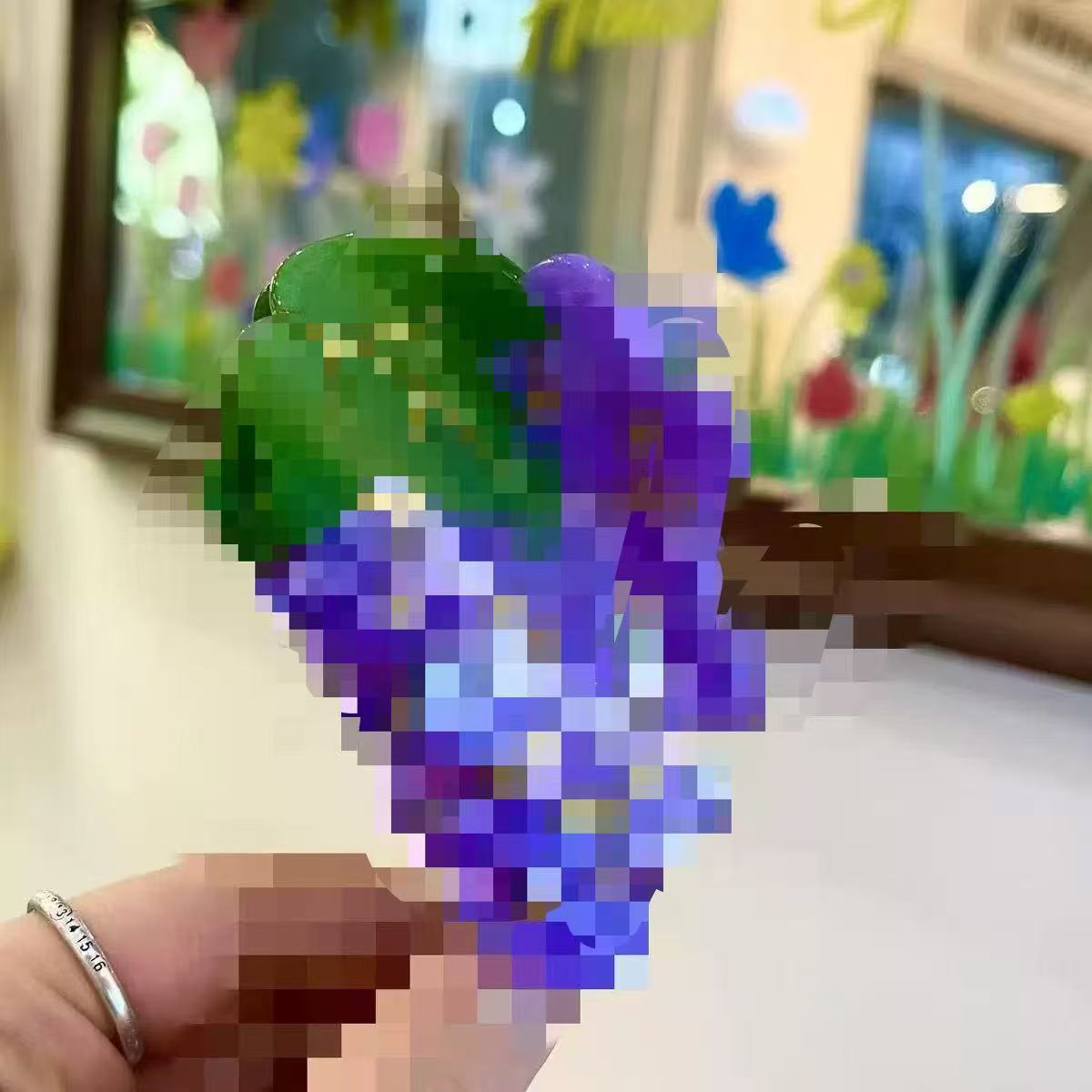 2 grapes