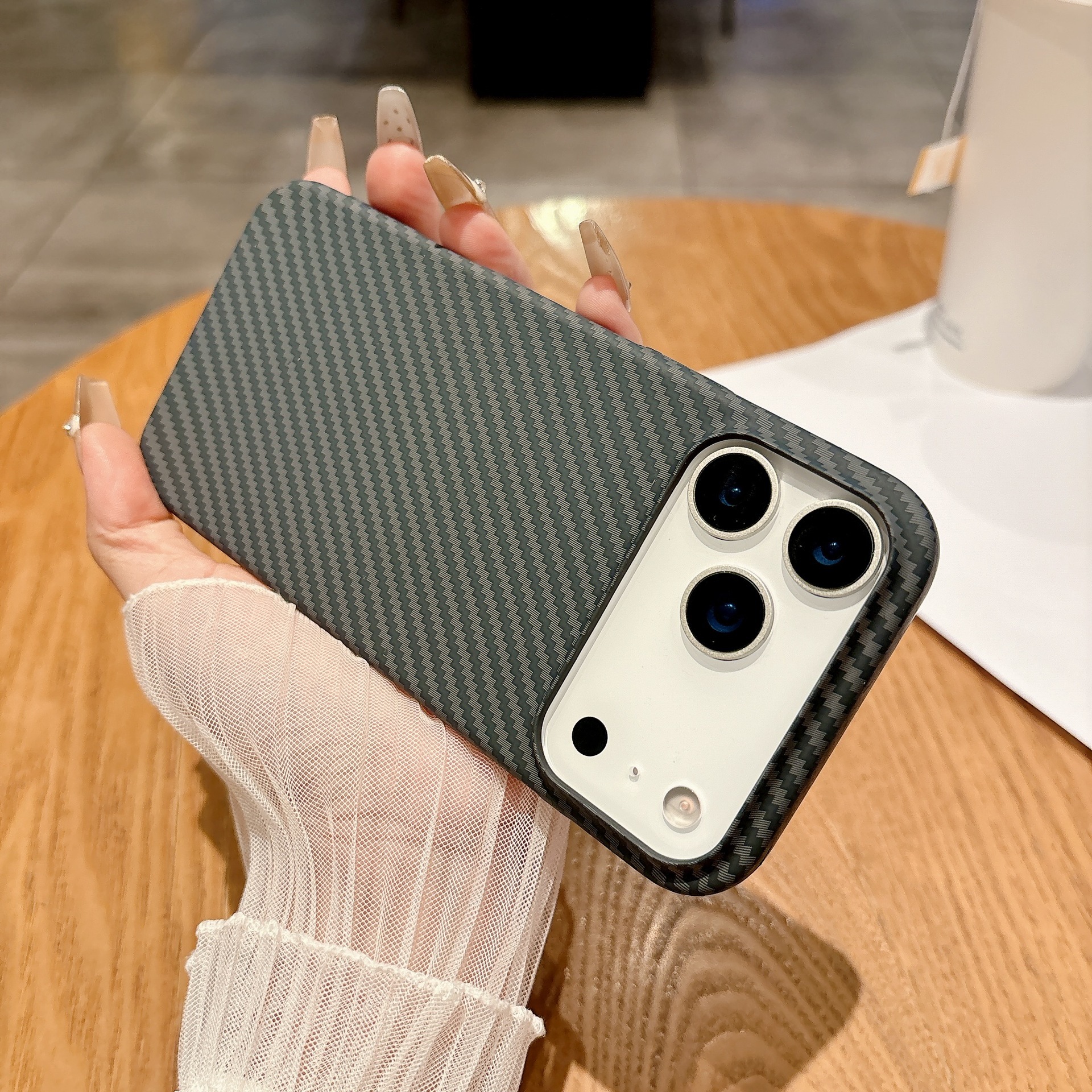 Graphite black-carbon fiber pattern ultra-thin magnetic case