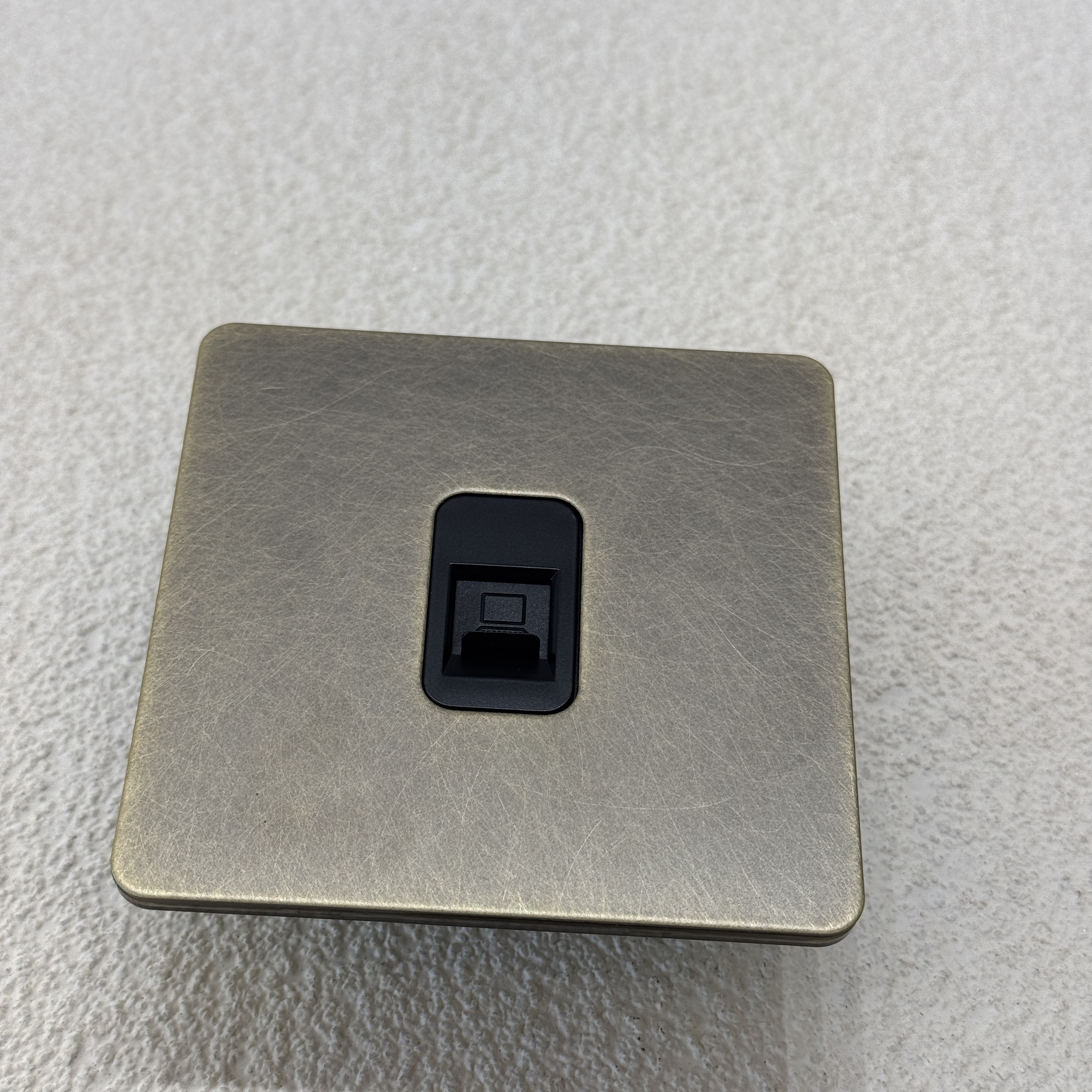 tel socket