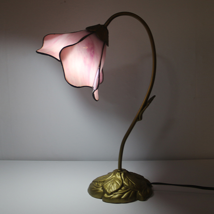 LongHuiJing Antique Tiffany style Table Lamps Stained Glass handmade Desk Lamp Pink Petal lampshade Custom made lights