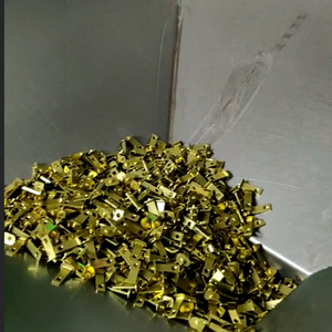 Máquina de inspección óptica automatizada Disco de vidrio Enchufe de cobre Máquina clasificadora Ccd Detección de rasguños y marcas de línea