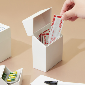 新款家用加厚塑料透明储物盒简单翻盖设计，方便收纳 - Product Image 1