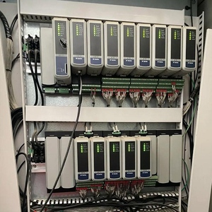 Módulo de comunicación Modbus TCP/IP en chasis remoto, módulo de comunicación TCP/IP, módulo de control - Product Image 1