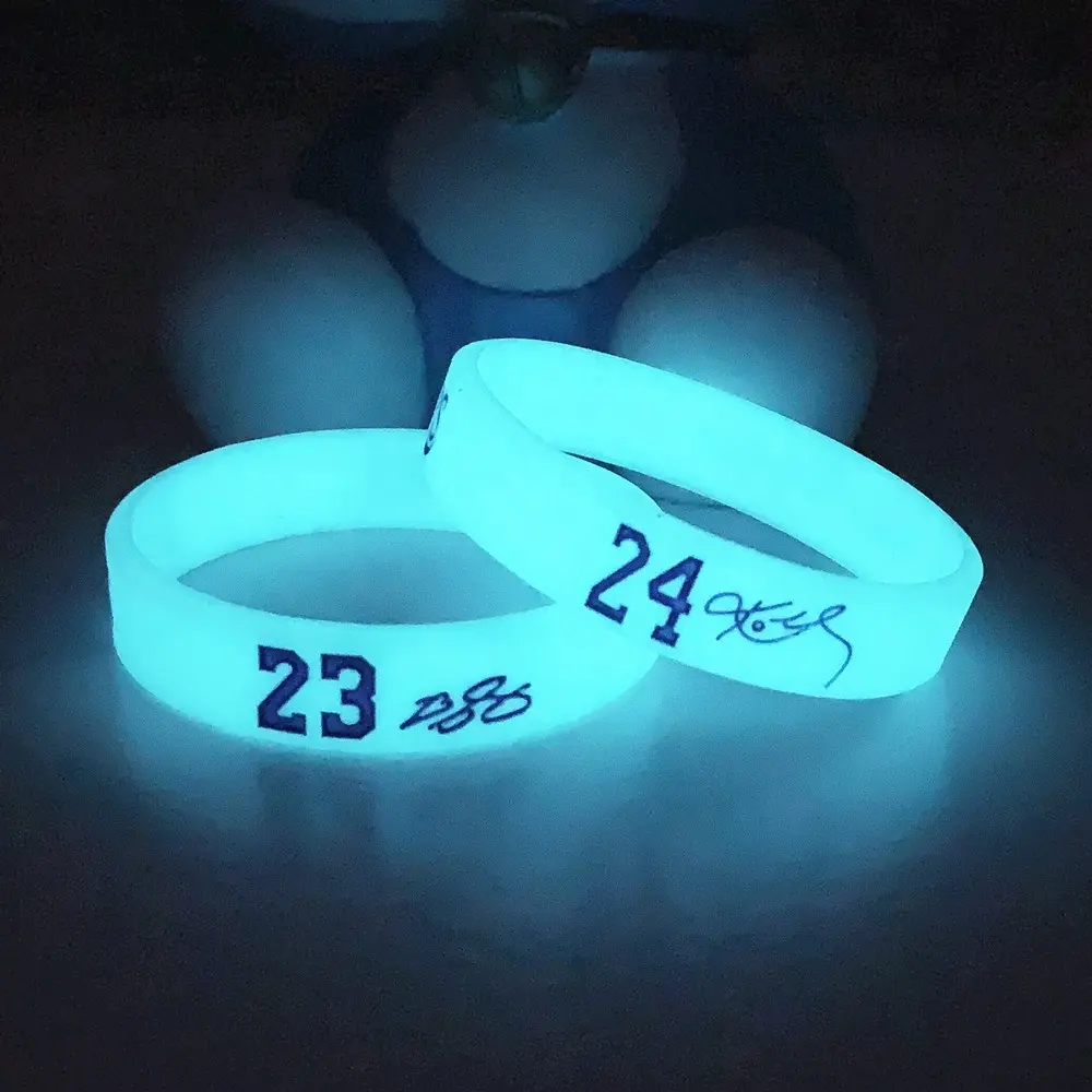 Bracelet d'événement sportif personnalisé personnalisé Bracelet lumineux bleu Bracelet en silicone pour basket-ball avec logo