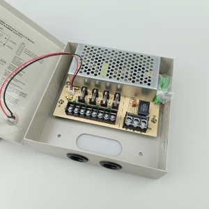BAIWEI DC 12V 5A 4CH Adaptador de corriente Salida 60W Fuente de alimentación CCTV múltiple Fuente de alimentación conmutada para sistema de cámara CCTV - Product Image 4