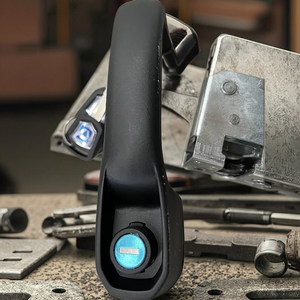 Khóa cửa máy xúc có chìa khóa - Chống ăn mòn 252910833 Thay thế dễ dàng cho các mẫu cũ - Product Image 1