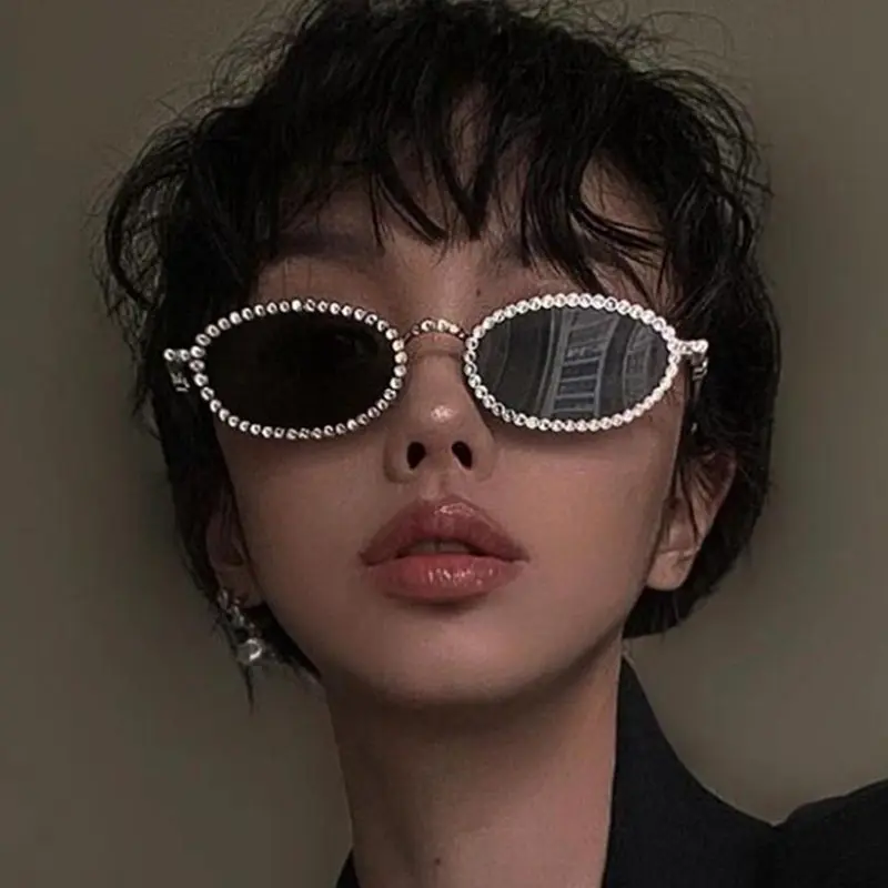 UNOC Full Diamond Oval Frame Sonnenbrille Spice Girls Photo Concave Shape Brille mit Diamant Sonnenbrille für Frauen