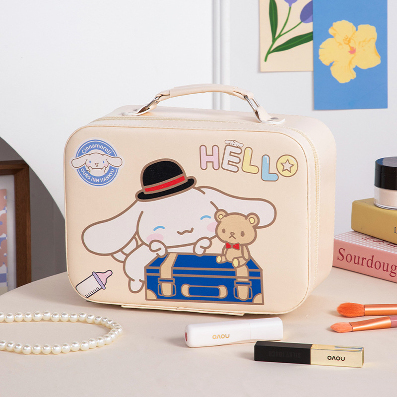 Gran espejo de color beige cinnamoroll