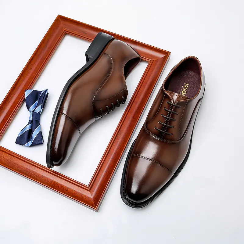 Zapatos de vestir informales de negocios para hombre, calzado formal de cuero con tres conectores, a la moda, novedad de 2023