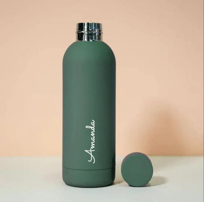Garrafa de água com revestimento de borracha 500ml, garrafa de aço inoxidável de parede dupla ecológica personalizada