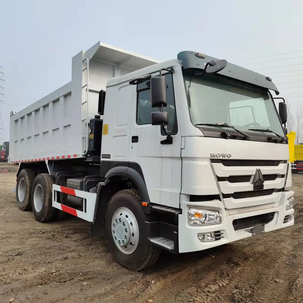 El Mejor Precio de Sinotruk Howo modal 6x4 camión volquete 20 metros cúbicos de minería camión volquete en venta