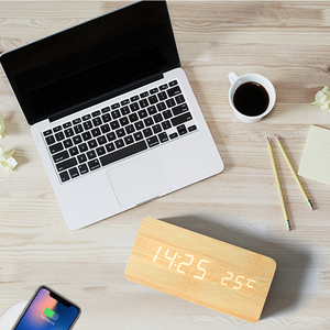 Sveglia a LED in legno orologio da tavolo controllo vocale sveglia sveglia orologio digitale in legno sveglia USB/orologi alimentati tavolo decorazioni per la casa - Product Image 5