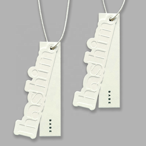 Milieuvriendelijk Recyclebaar Kledingstuk <span class=keywords><strong>Hang</strong></span> Tags Gedrukt Op Gecoat Papier Met Reliëf Afwerking Aangepast Voor Ons Markt - Product Image 3