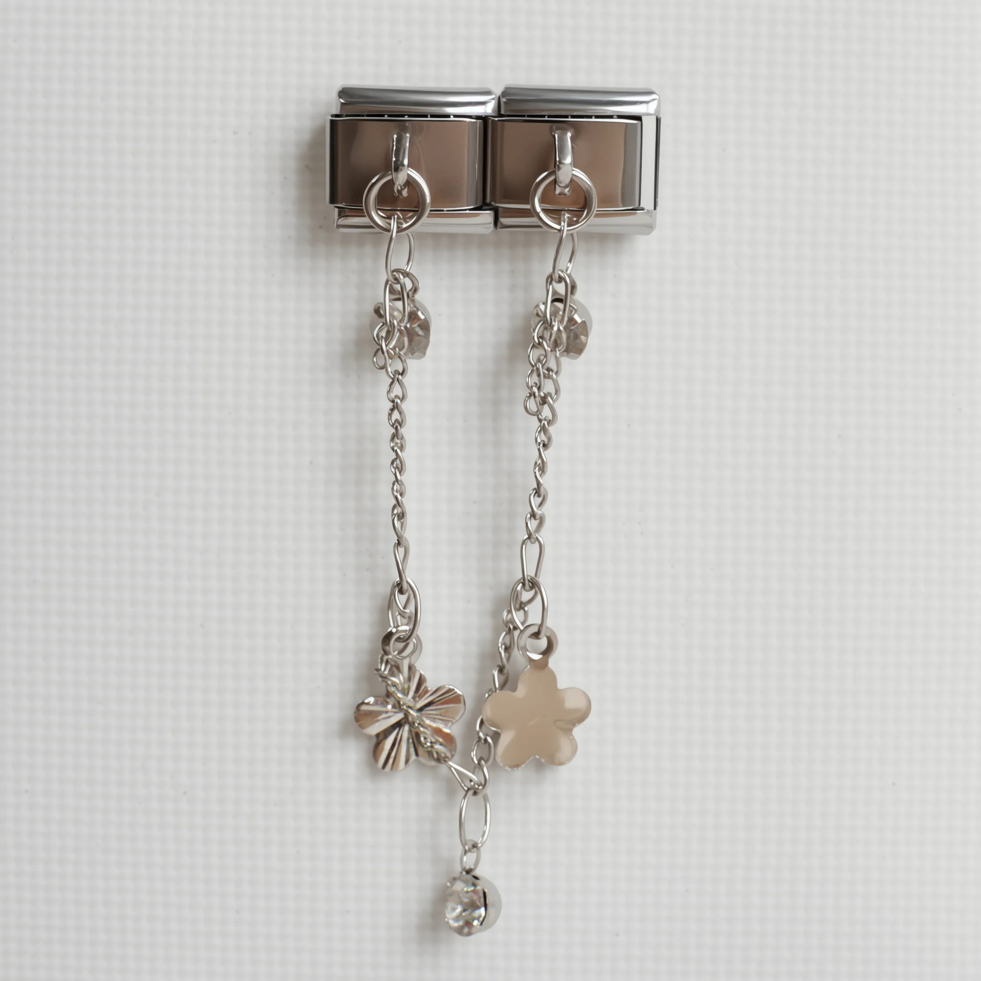 Flower pendant