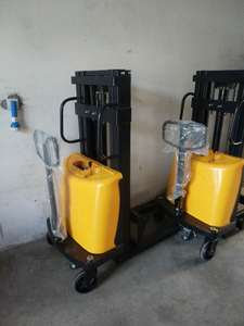 Hot-selling Semi-automatic <strong>Stacker</strong> Directly From the Factory with a Lifting Height of 1600mm - Product Image 3