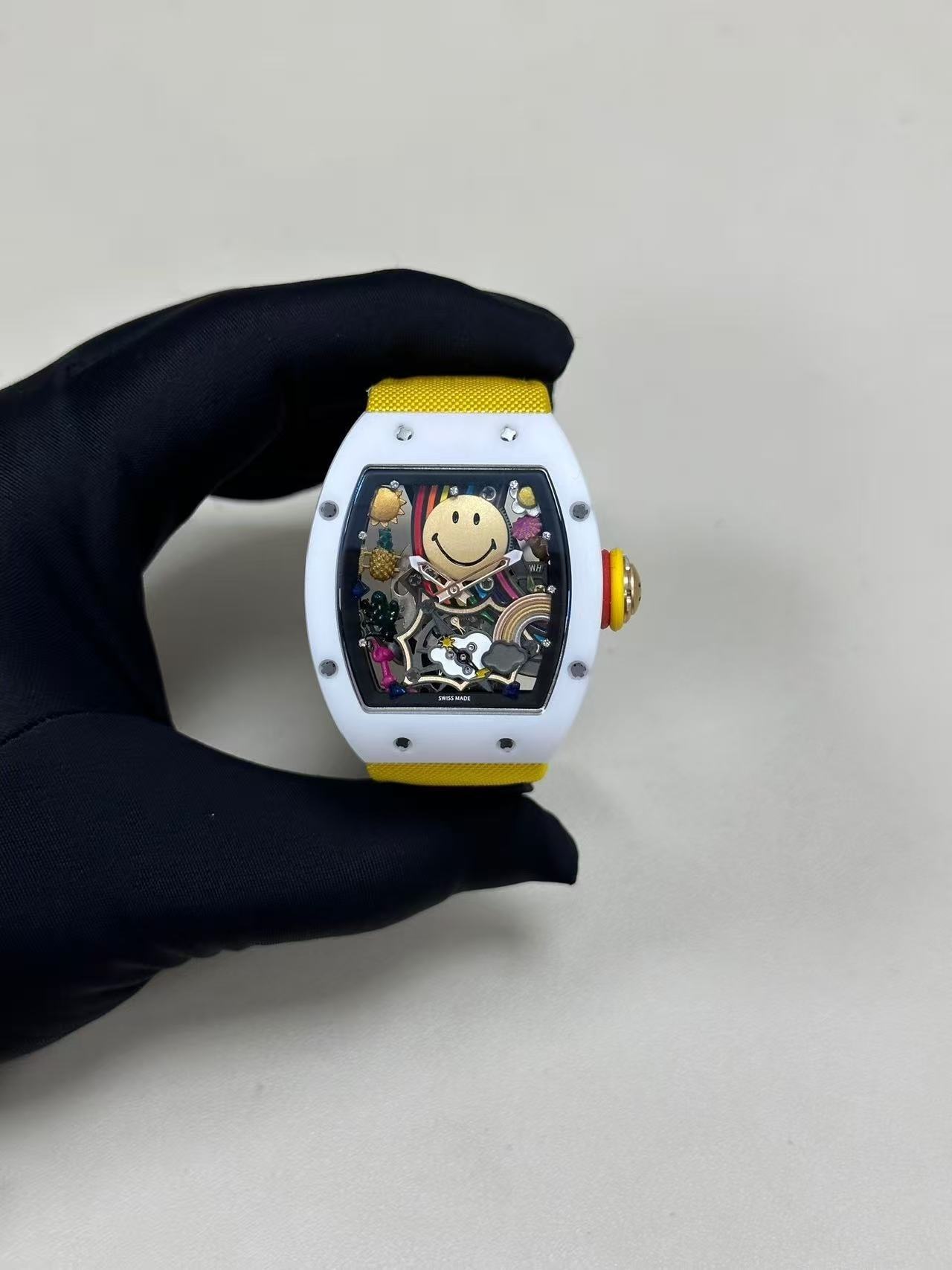 สีเหลือง