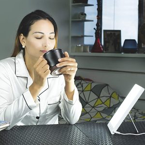גואנגצ 'ינג GQ-L1 10,000 מאיץ אנרגיה לוקס, מצב רוח חיים אור טיפול מנורה קומפקטי בהיר אור אור מנורת שמש