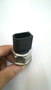 Sıcak satış common rail parçaları sensörü parçaları 9307Z528A - Product Image 3