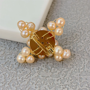 <strong>Cusumization</strong> Wholesale Designer Brooches and Pins Pins Star Geometric Crytal Pearl Brooch Pin Clothes Accessories for Kids Girls