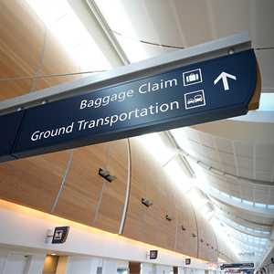 Sản xuất nhôm cong ngoài trời miễn phí đứng signage <span class=keywords><strong>LED</strong></span> chiếu sáng wayfinding Directional pylon Đăng - Product Image 1