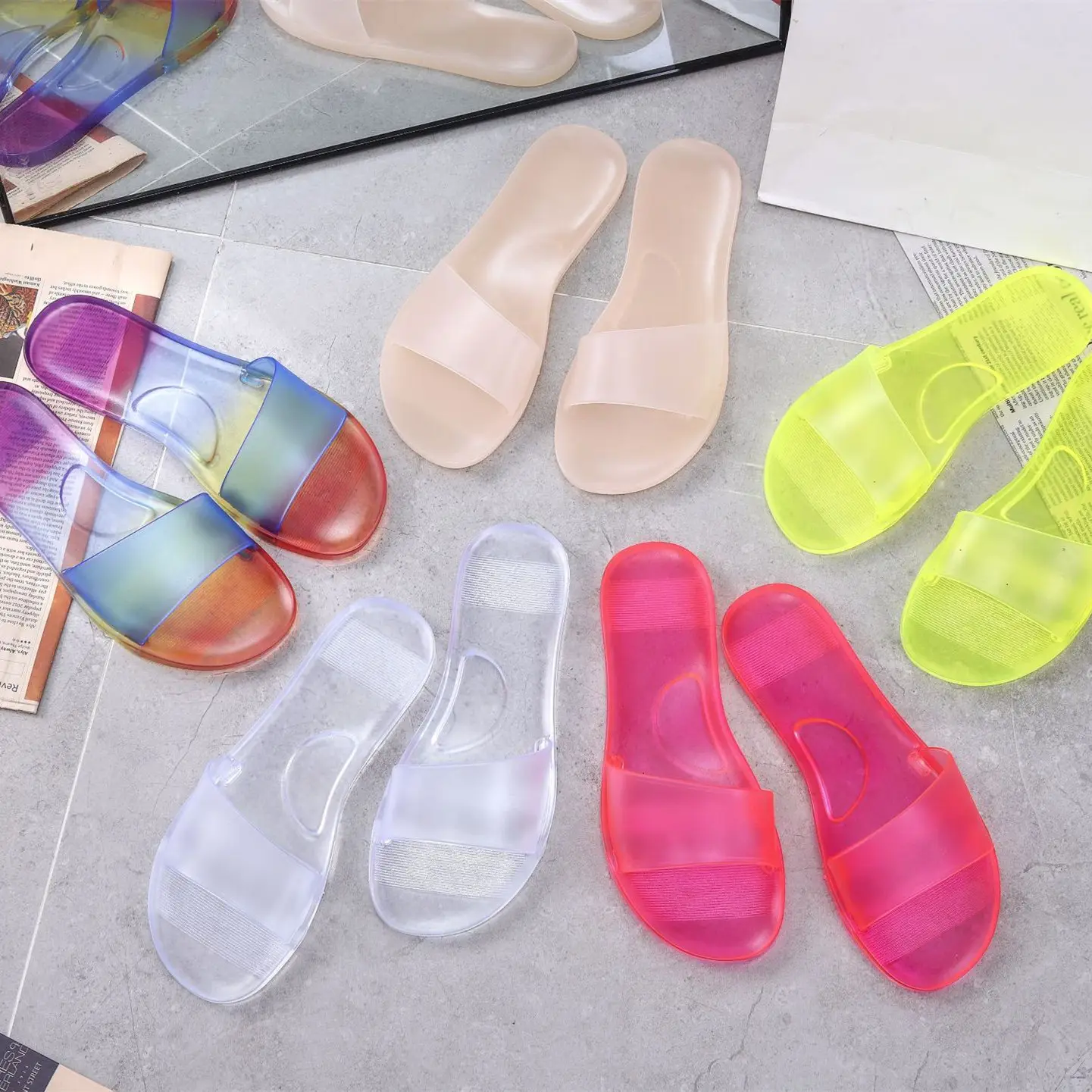 Gran oferta, chanclas superiores transparentes baratas, sandalias para mujer, zapatillas deslizantes con punta abierta para mujer, sandalias de gelatina de gran tamaño, zapatos de Interior para casa