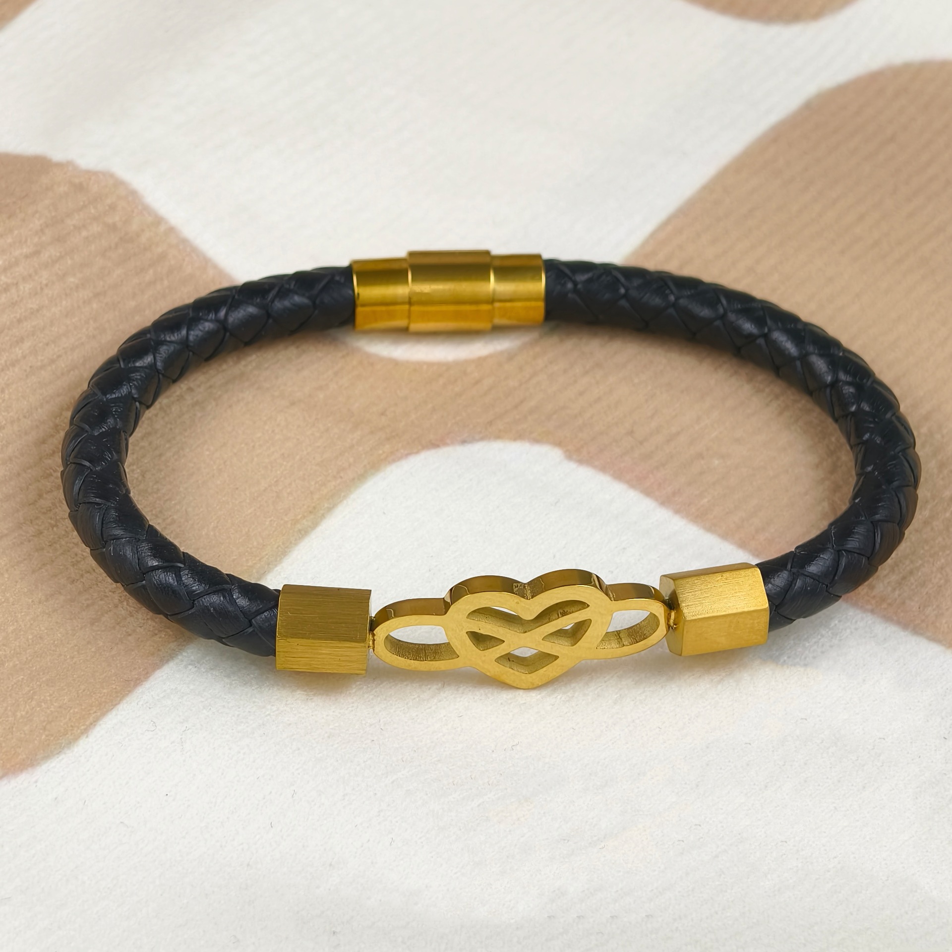 Gold b