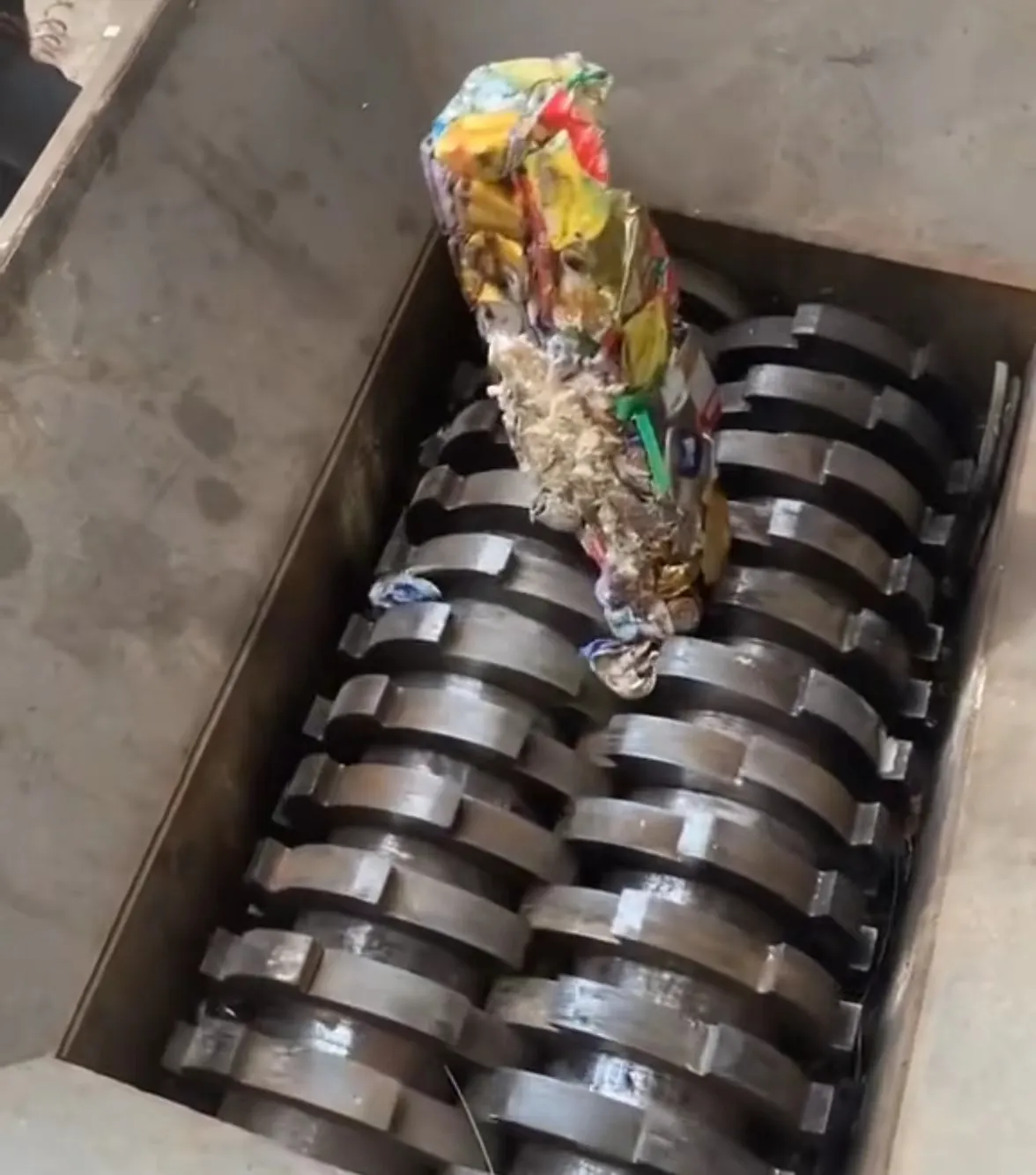 Trituradora eléctrica de desechos de Metal, máquina trituradora de latas de aluminio