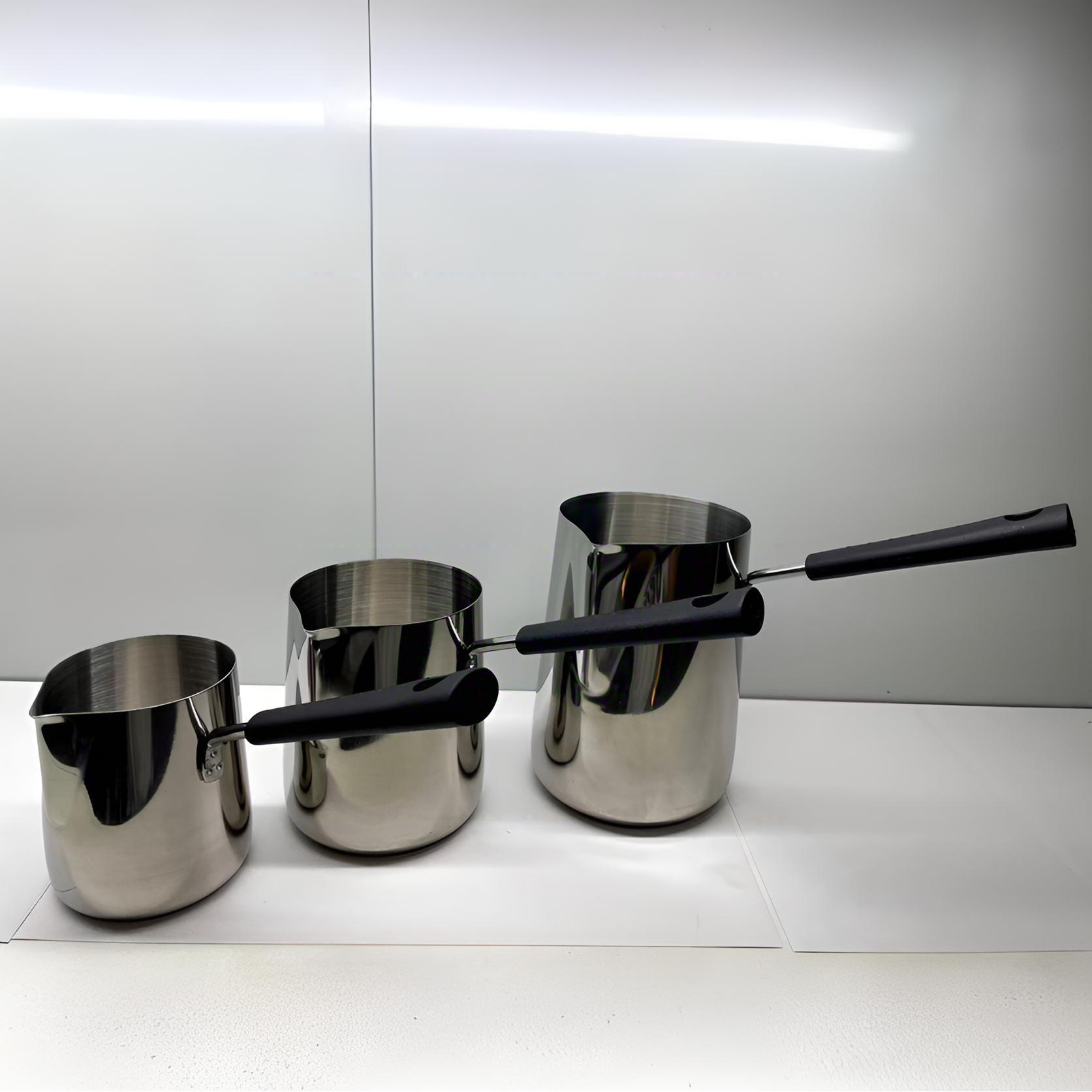 Tasse à lait à anse noire (brillante) Argent