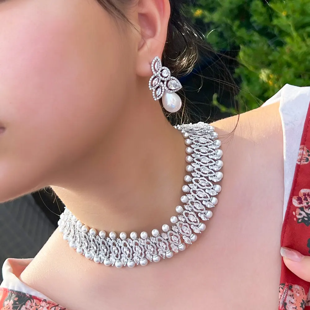 Set di gioielli di lusso con collana e orecchini di perle di zirconi cubici accessori da sposa Set di gioielli da sposa da donna