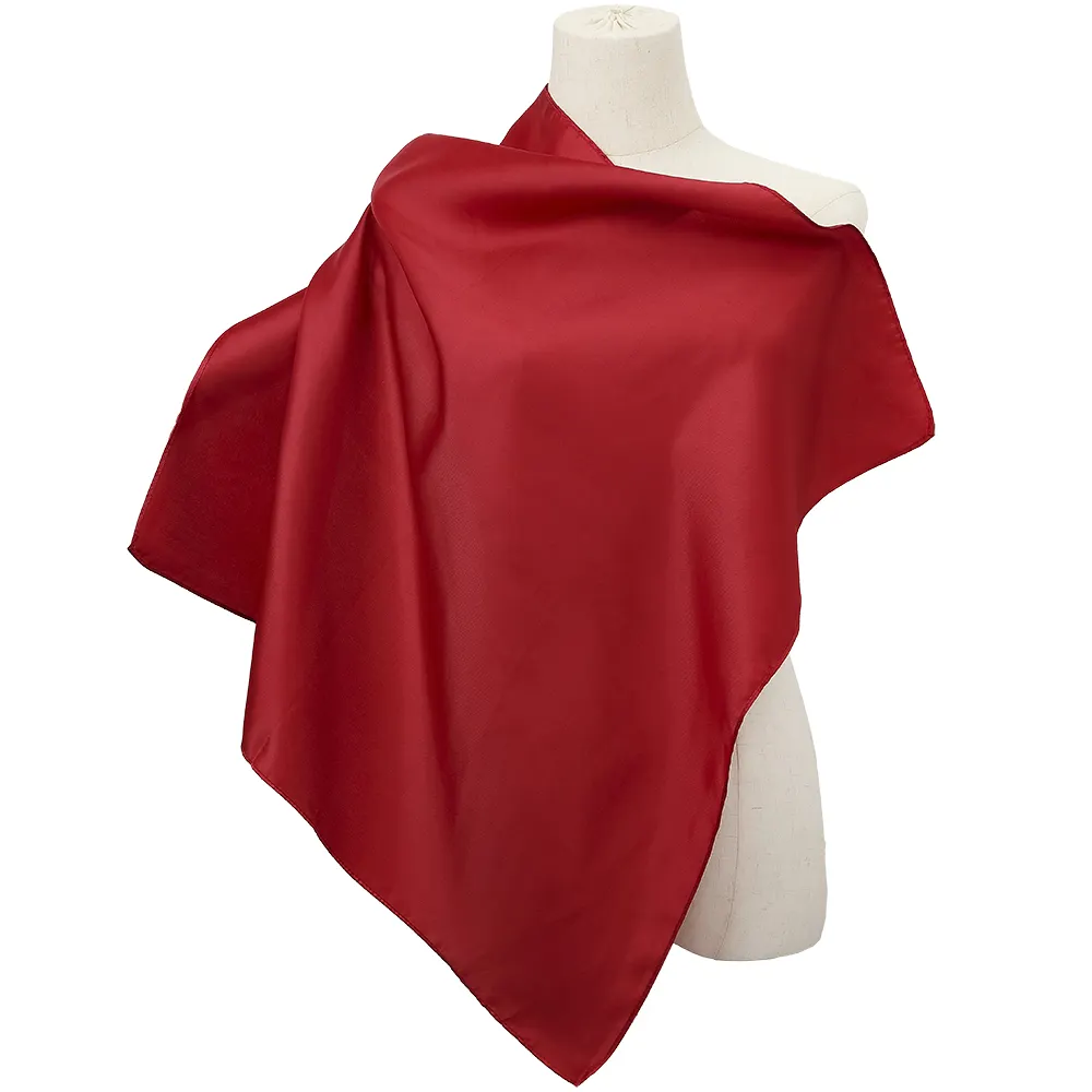 Venta al por mayor bajo MOQ entrega rápida más de 40 colores disponibles suave brillante satén poliéster bufanda sólido rojo cuadrado señoras cuello bufanda