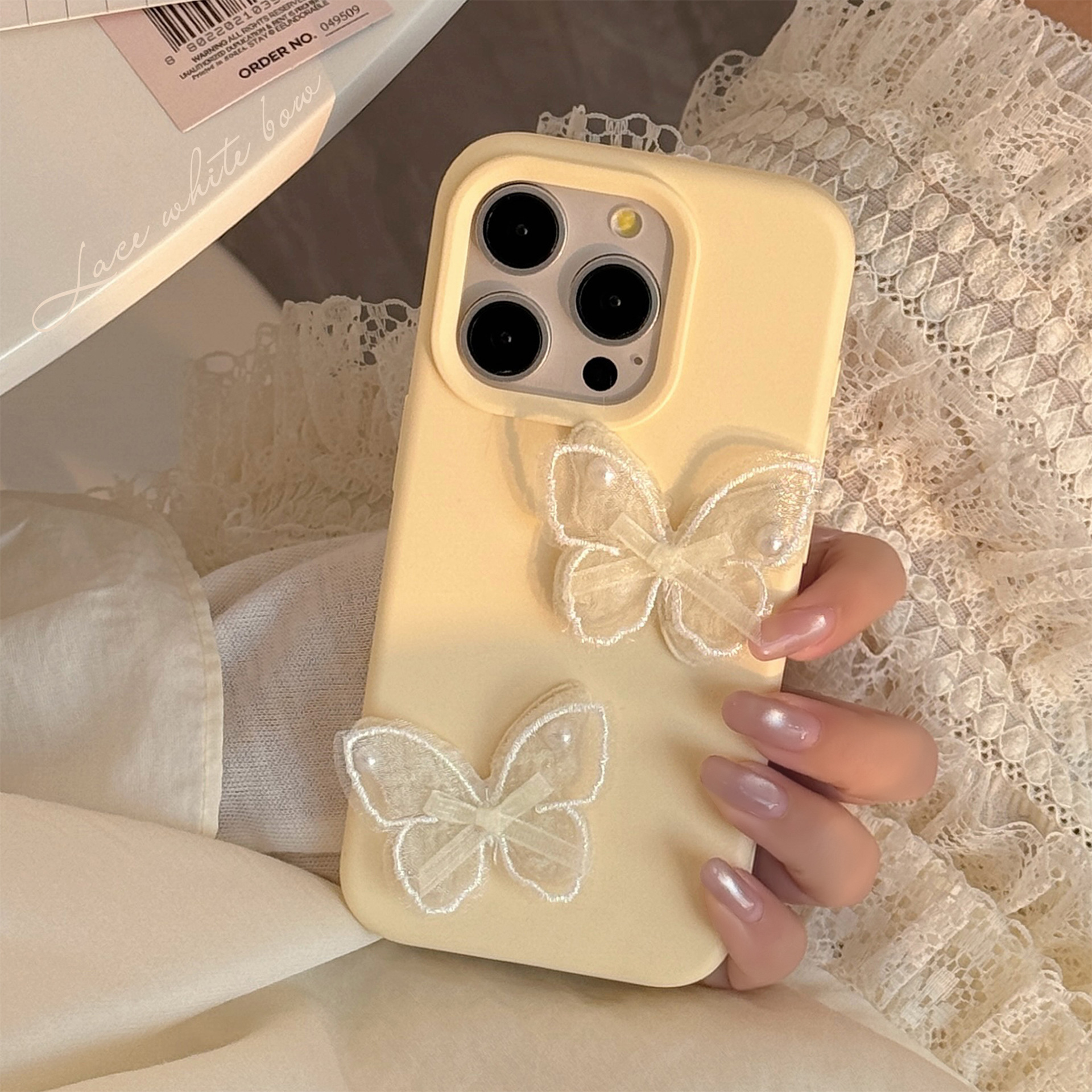Papillon gaze crème jaune deux perles 3d
