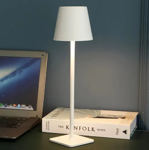 New Arrivals Nordic Style Cordless LED Restaurant Table Lamp Wireless Charging Rechargeable Desk Lamp