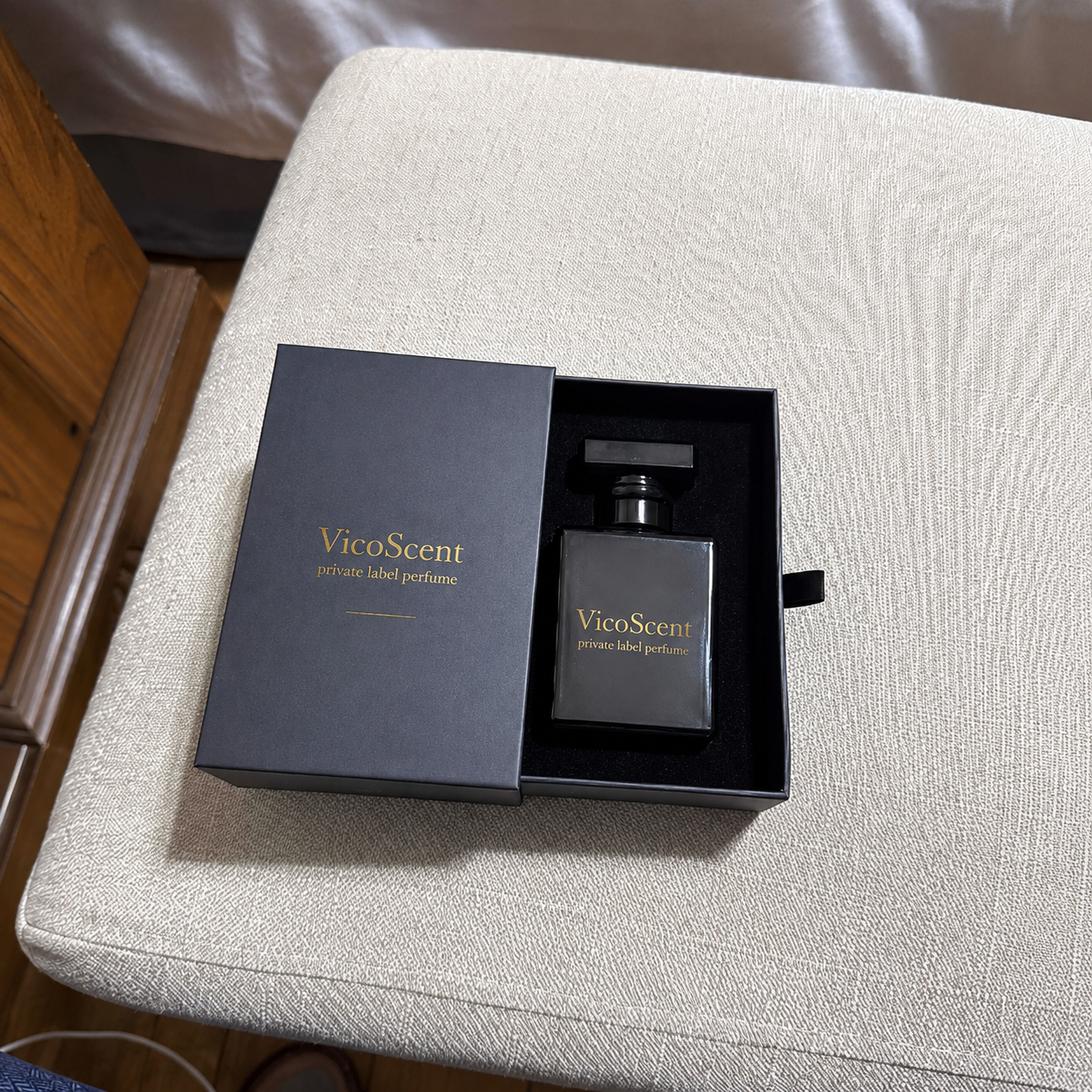 Dark Leather Vetiver