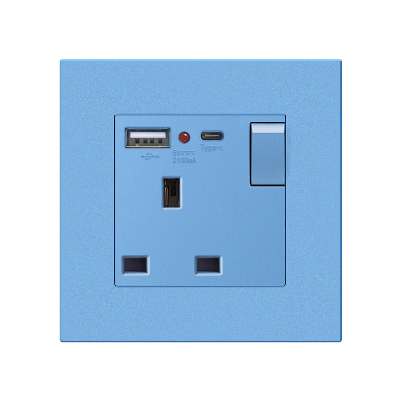 Switched UK socket with USB-A+C port 10W