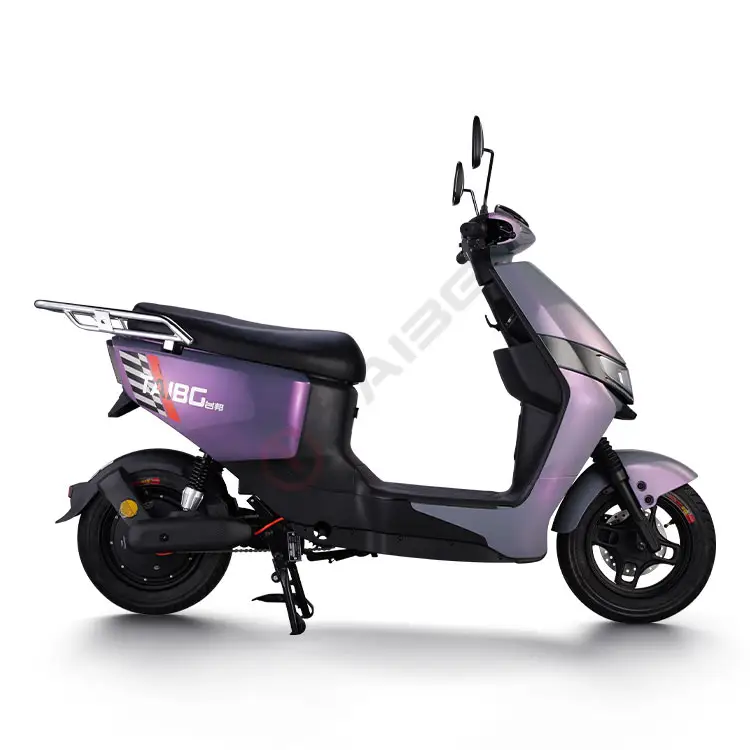 2024 Venta caliente Fatctory Outlet 72v 1500W Motocicleta eléctrica con neumático sin cámara de 10 pulgadas