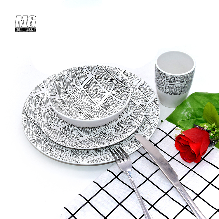 Ceramic Stoneware Tableware Set Engraving New Arrived dishes Sets Classic Style gold rim dinner sets
